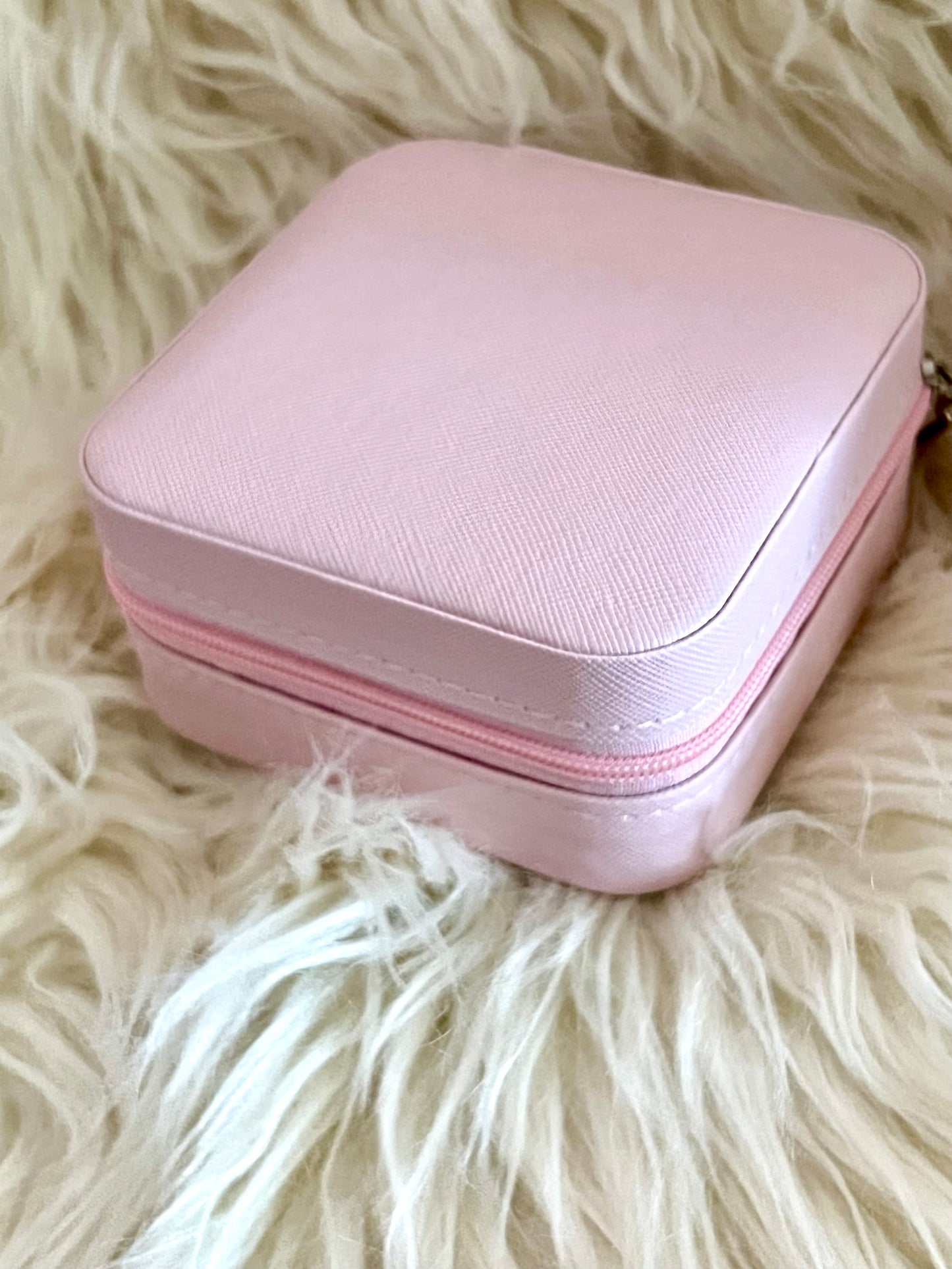 Small travel jewelry box