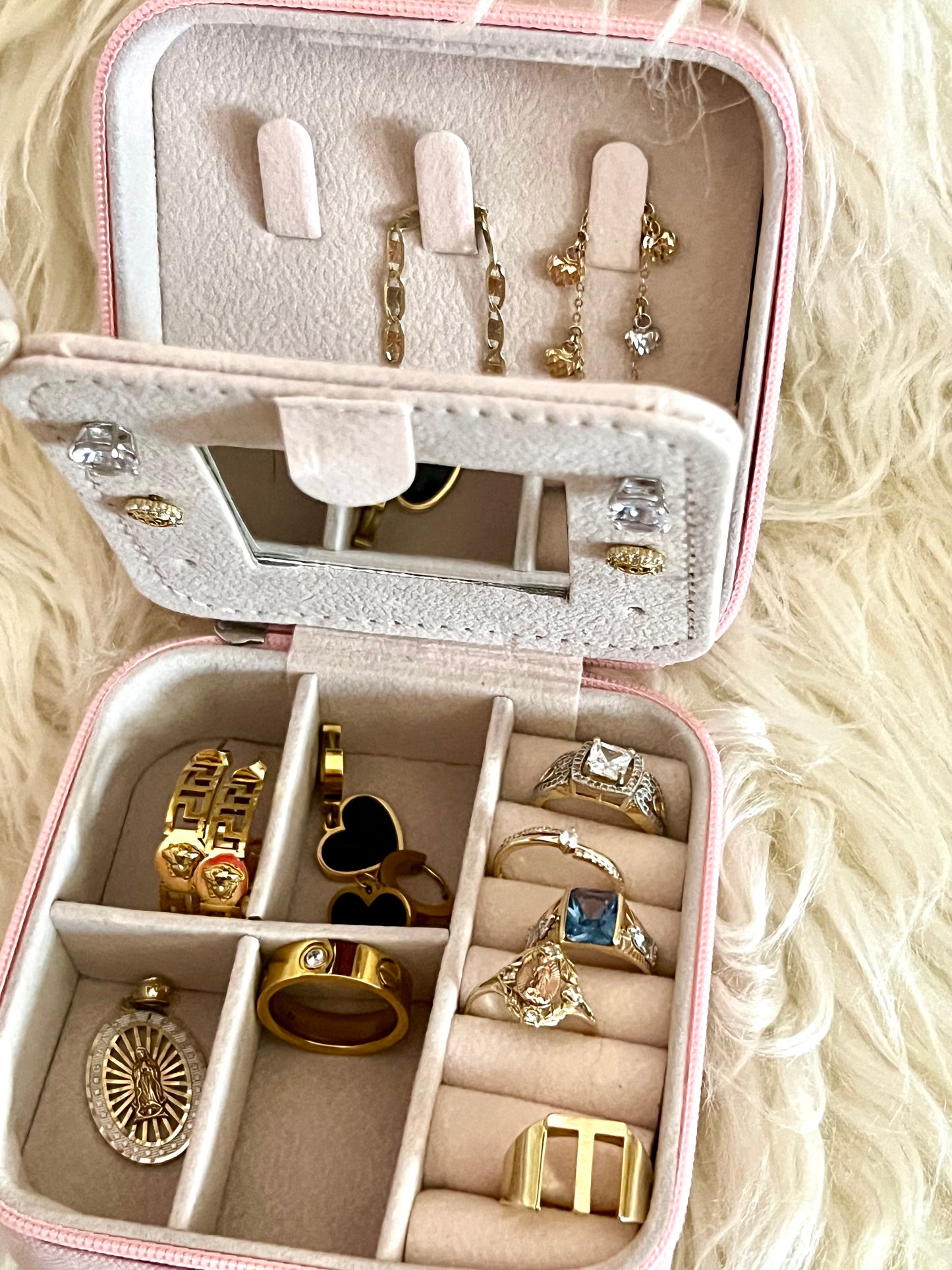 Small travel jewelry box