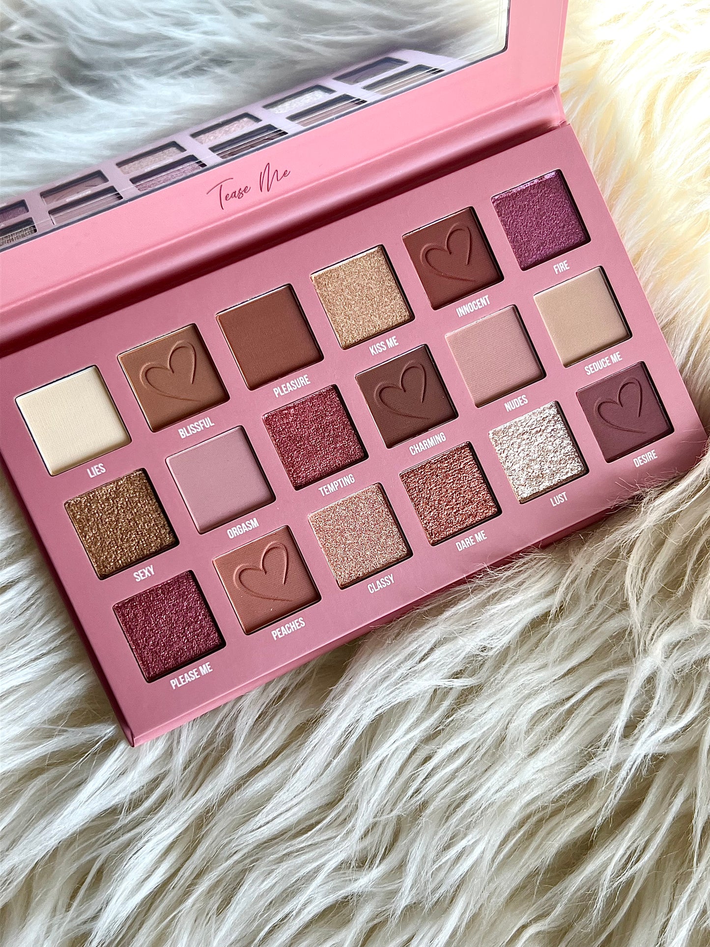 TEASE ME eyeshadow palette