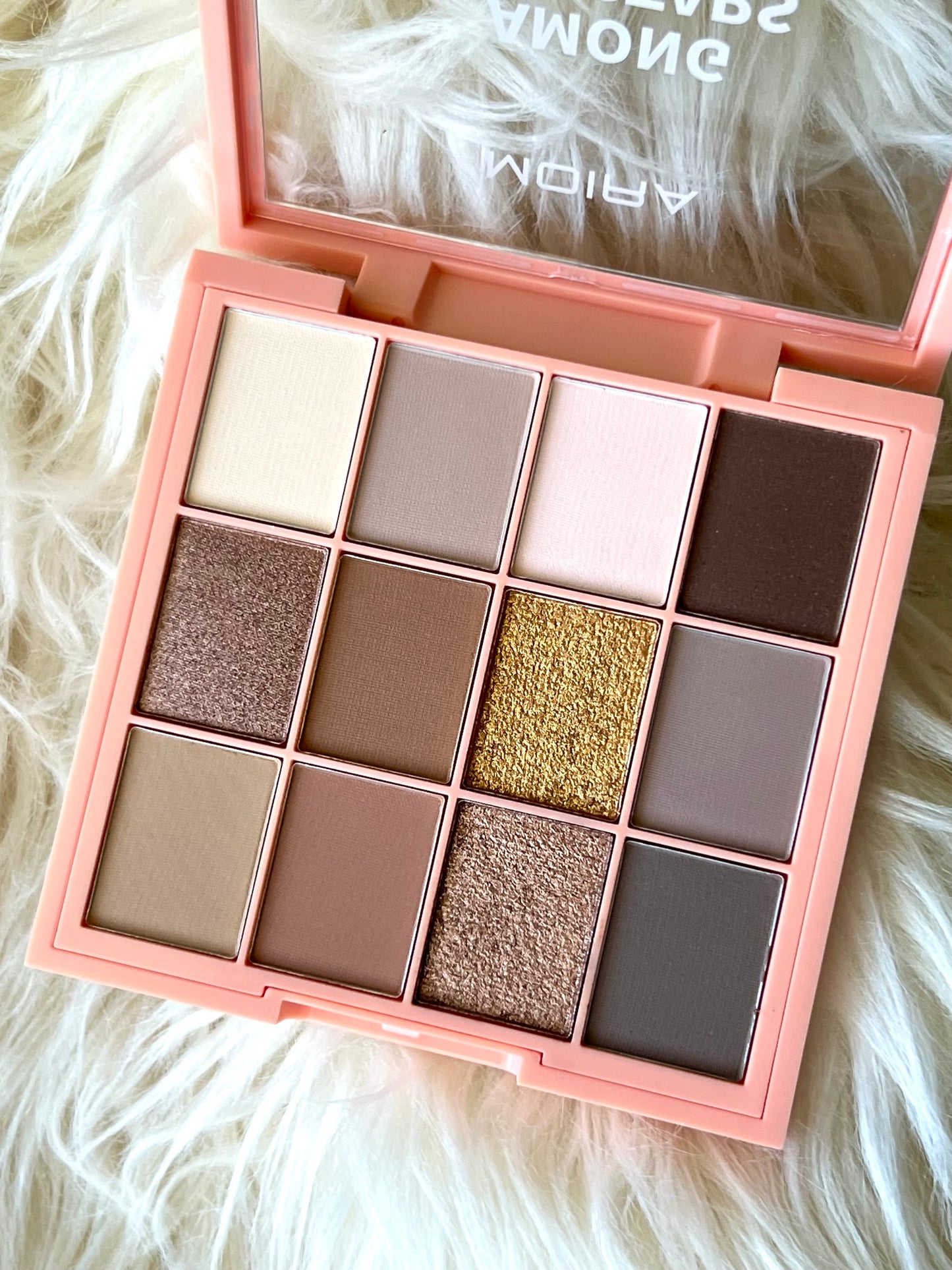 AMONG THE STARS eyeshadow palette